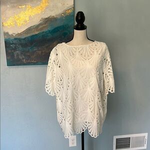 Beautiful by Lawrence Zarian 2 pc Ivory Eyelet top with white tank